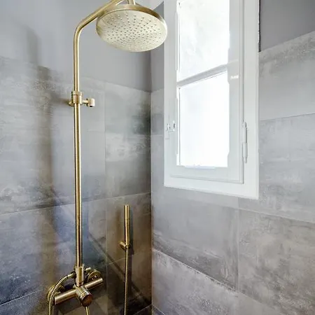 Gasthuis Volta 38 3*