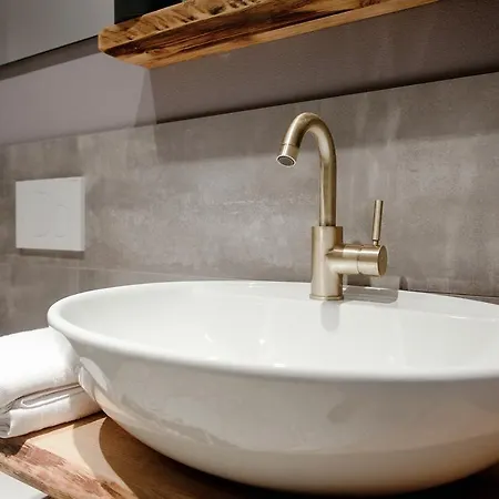 Gasthuis Volta 38 3*